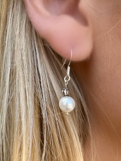 Penelope Pearl Earrings