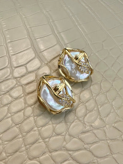 Paris Pearl Earrings