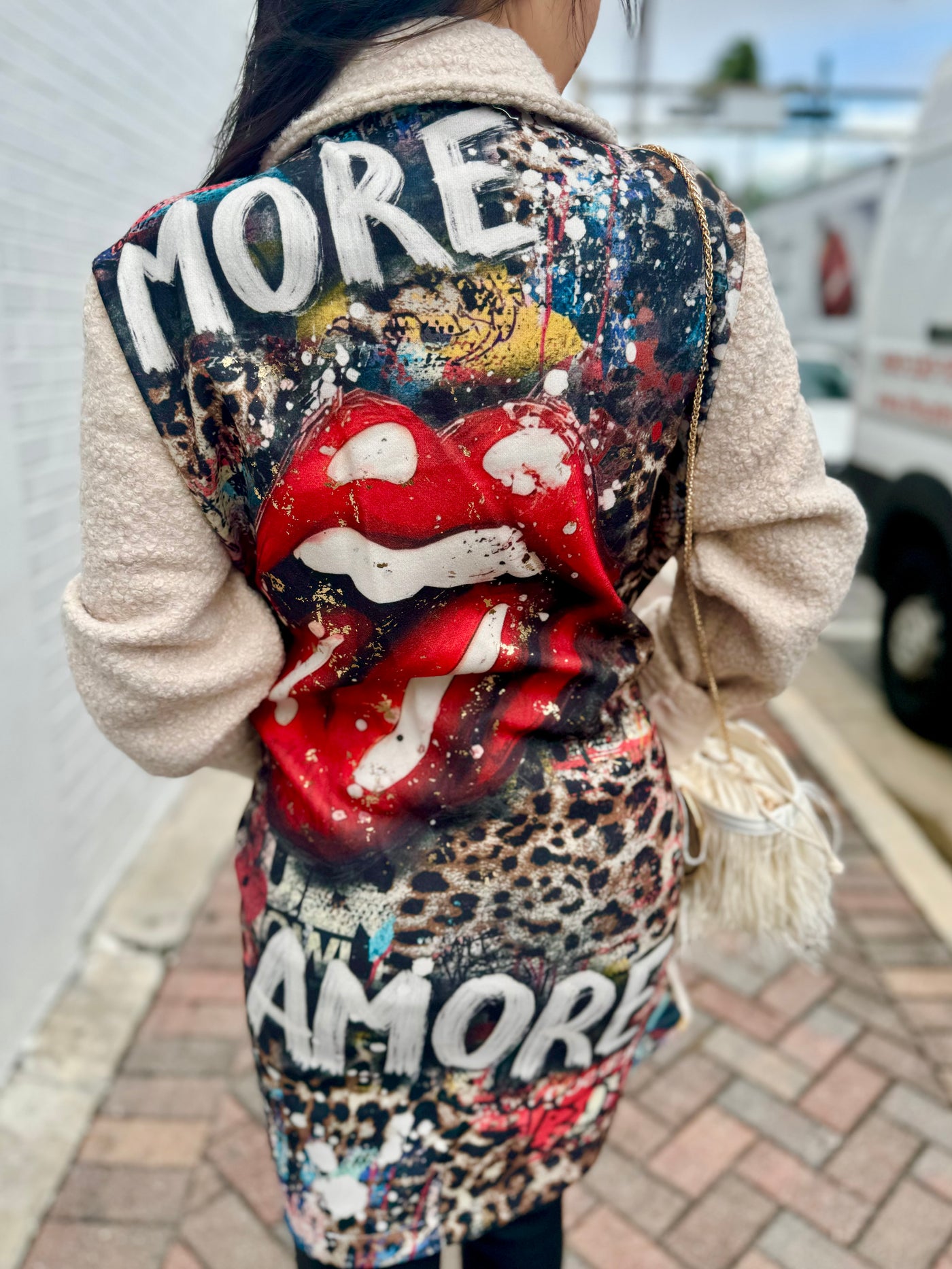 More Amore Tongue Long Coat