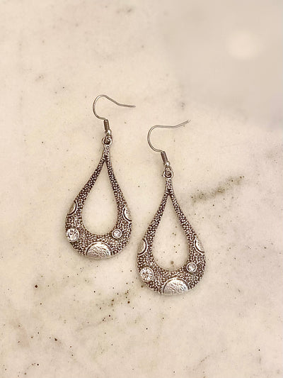 Amara Drop Earrings