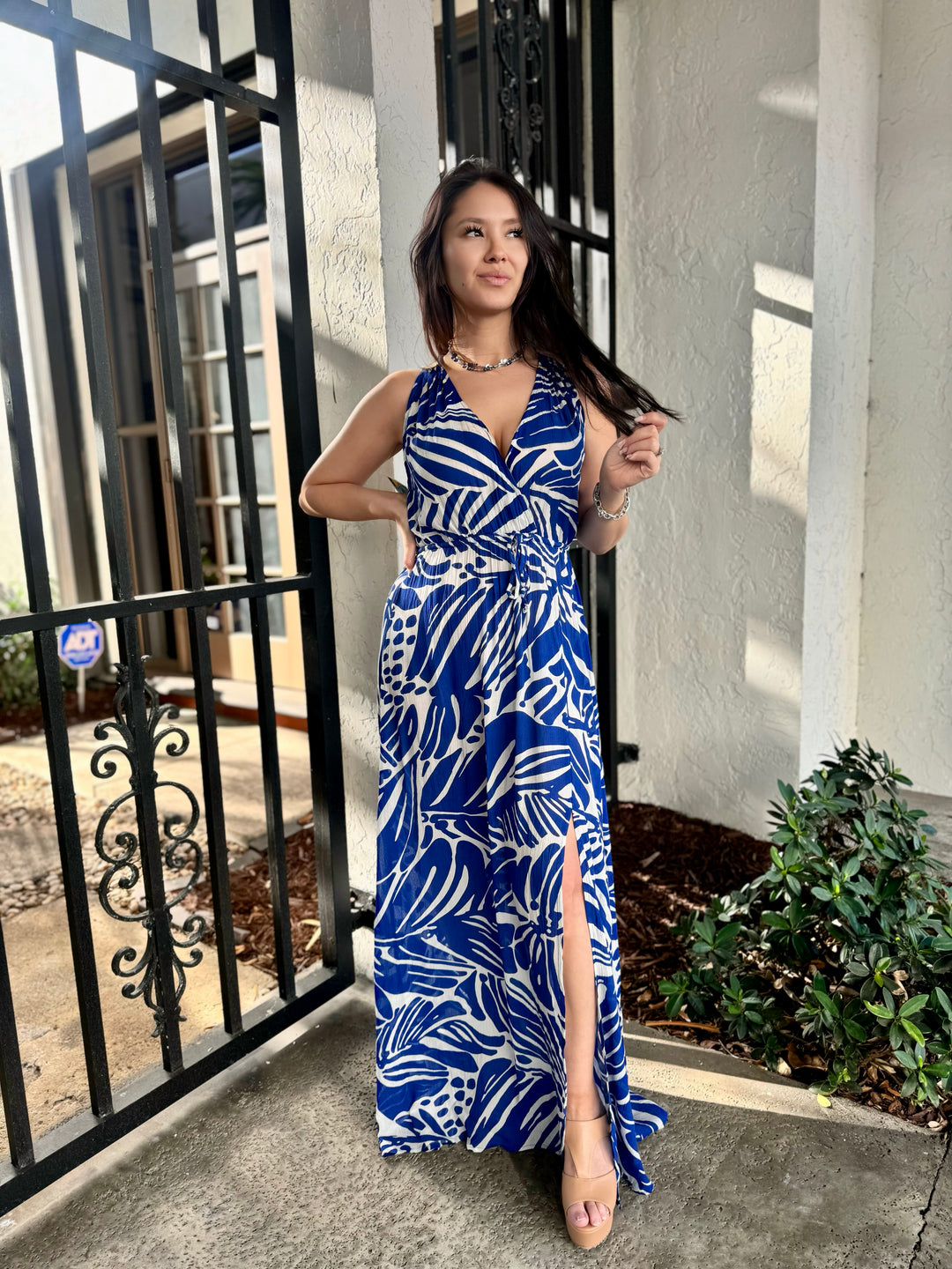 Palm Royale Maxi Dress Small / Blue