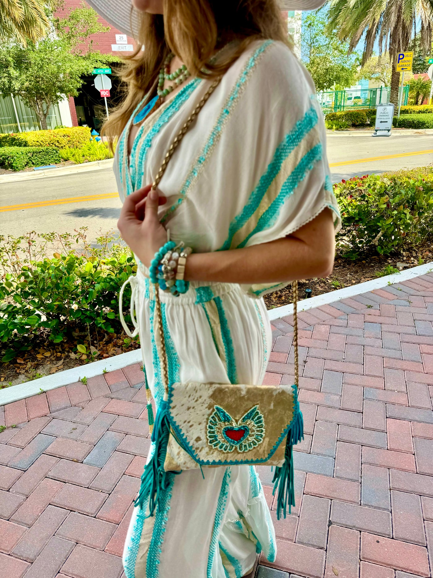 Fluttering Heart Envelope Crossbody Bag