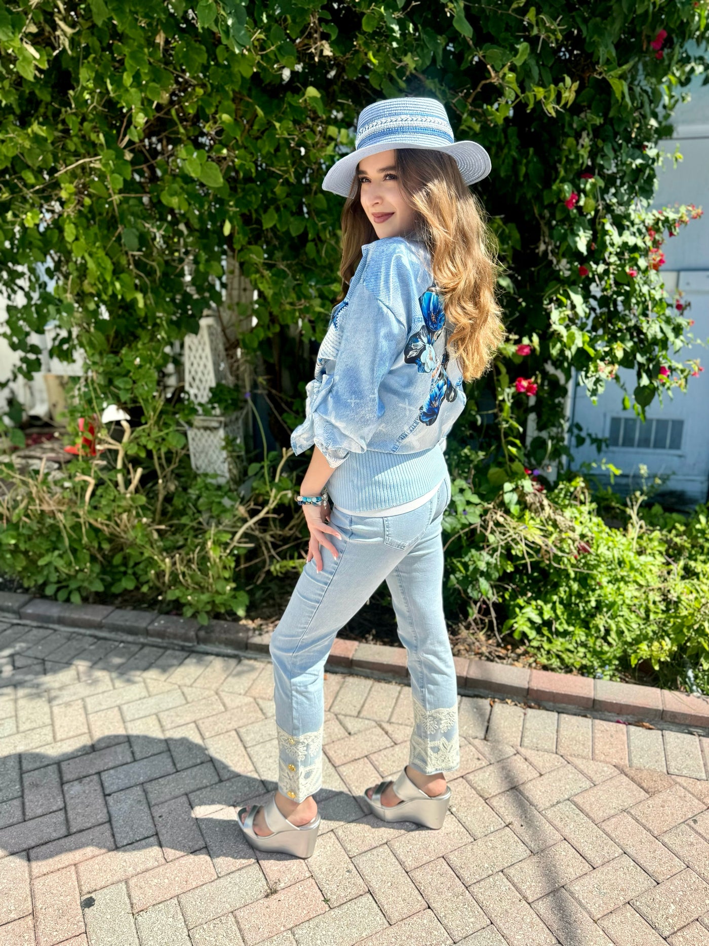 Lyla Lace Cropped Jeans