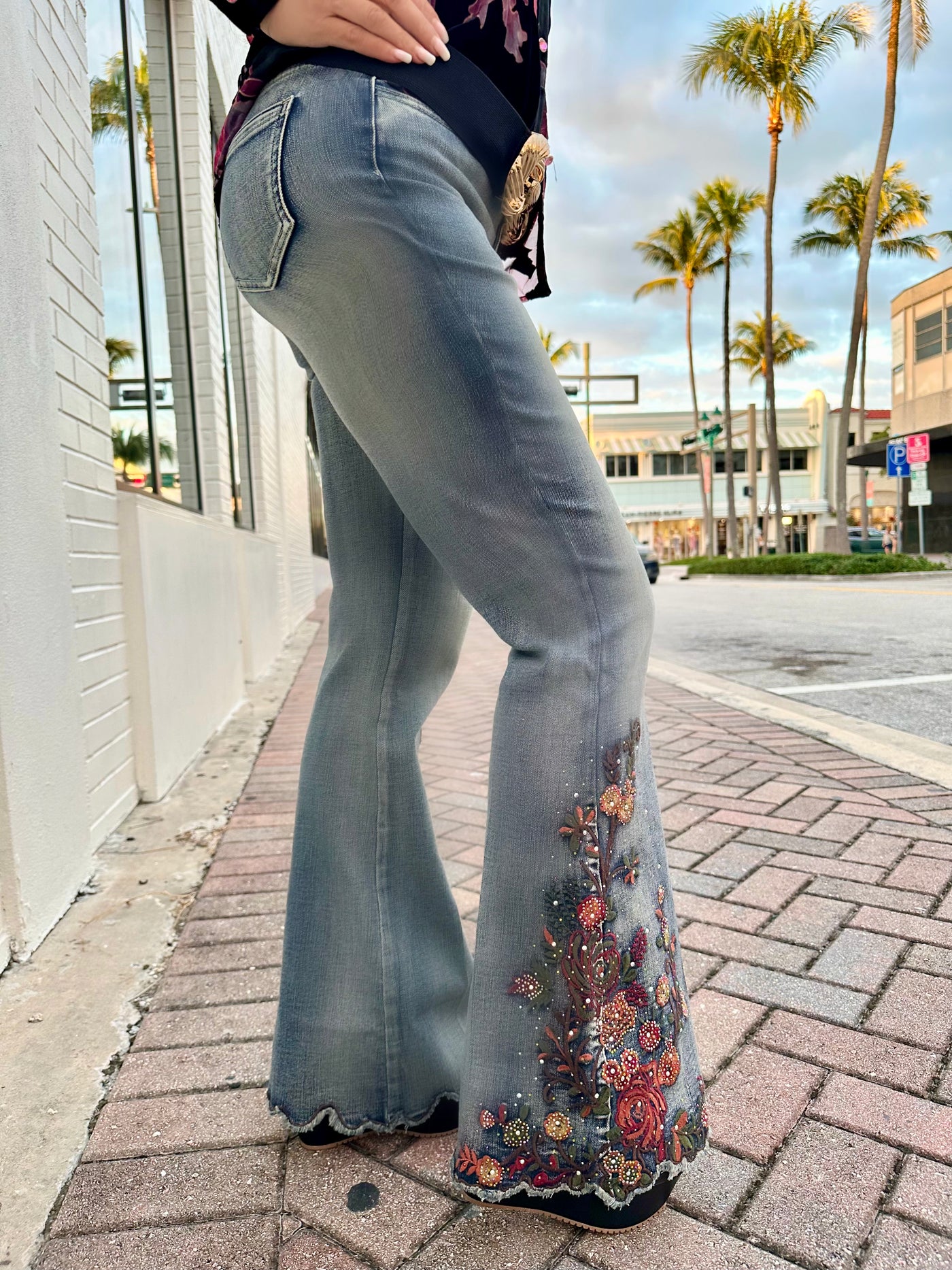 Sundown Bloom Scalloped Flare Stretch Jeans