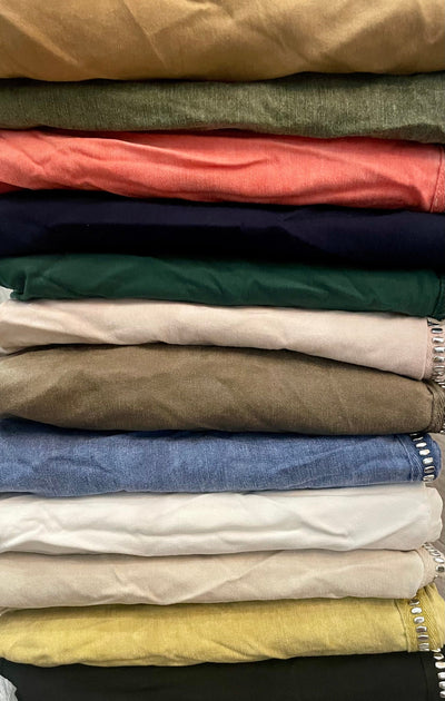 Different colors of the Lola pant